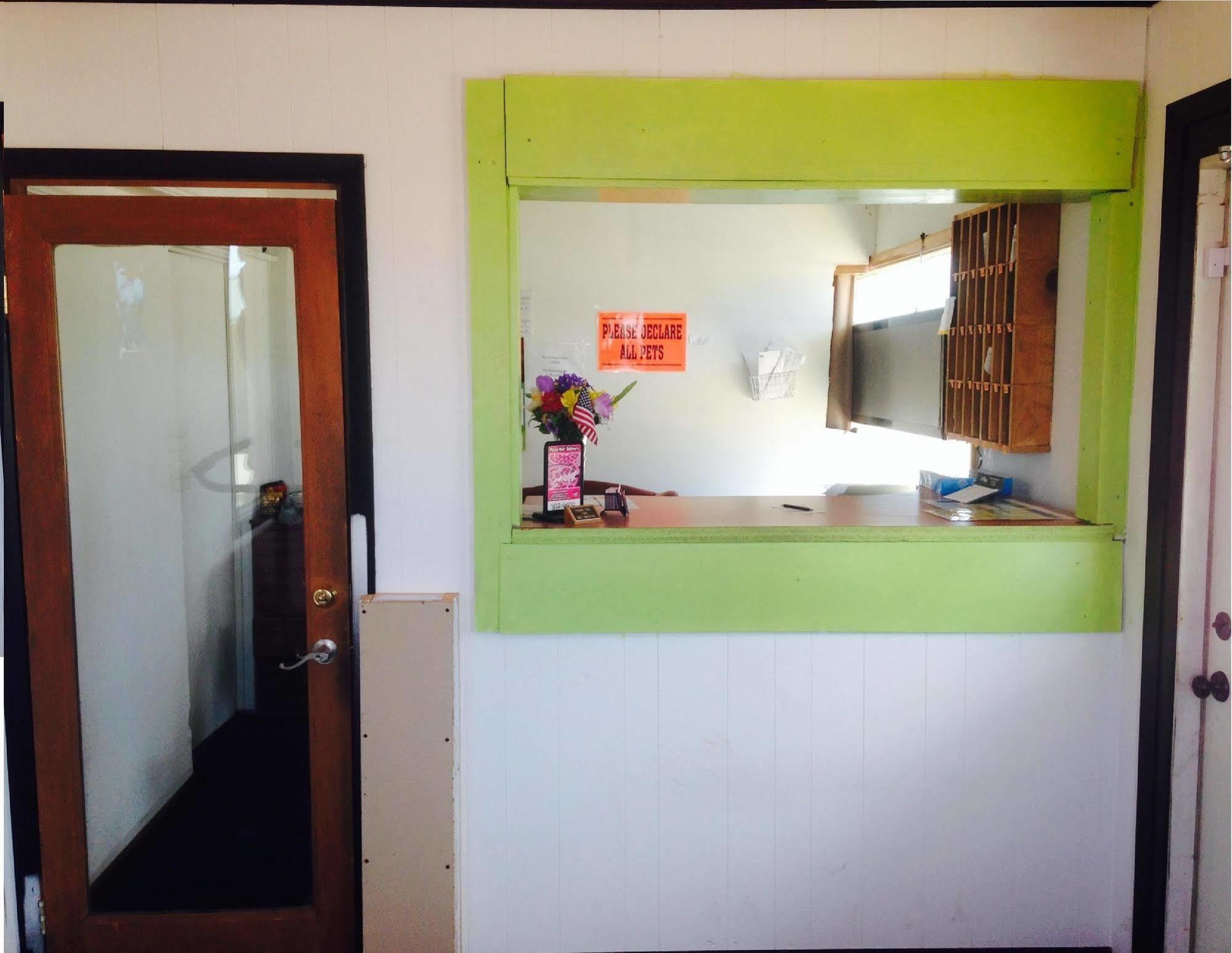 Big 12 Motel Broken Bow Εξωτερικό φωτογραφία
